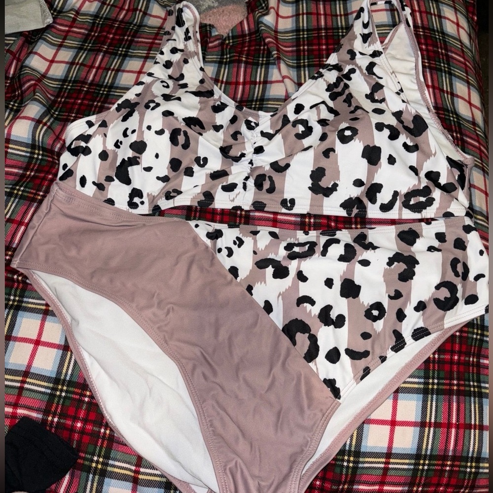 Womens XL bikinis